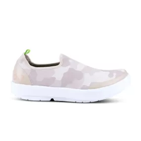 'OOFOS' Women's OOmg eeZee Low Shoe - White / Tan Camo